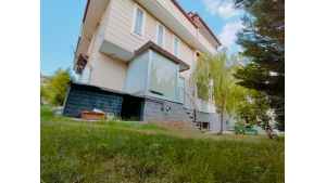 ŞİRİNKÖY'DE OKULLAR BÖLGESİNDE 3+1 KİRALIK DAİRE