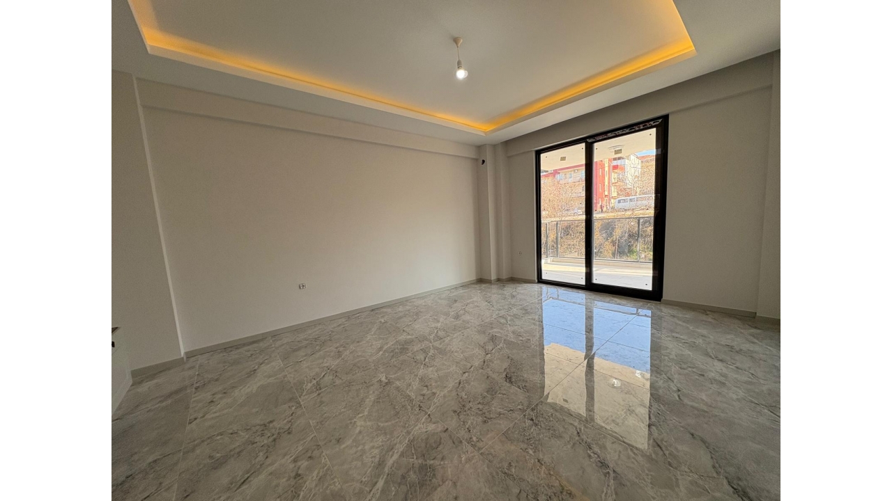 ŞEMİKLER'DE 3+1 SIFIR SATILIK DAİRE