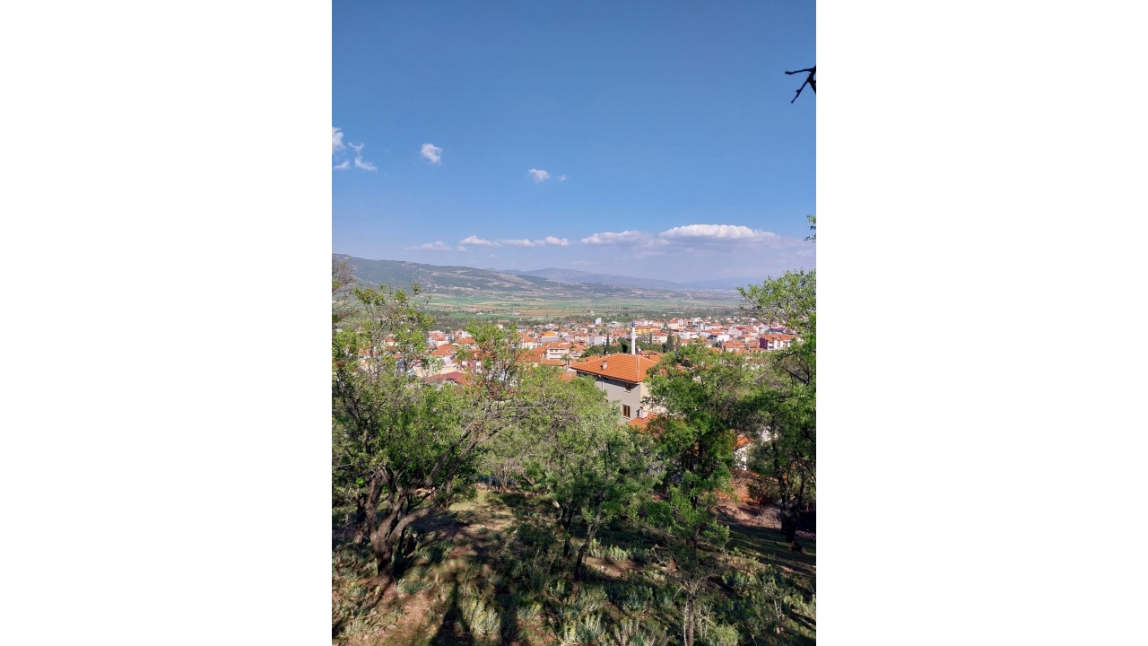 SERİNHİSAR'DA 1488 M² SATILIK BAHÇELİ MÜSTAKİL EV