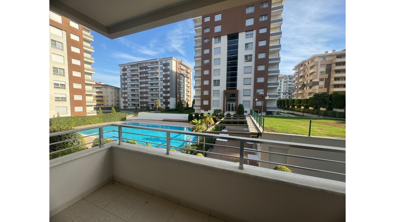 SWİSS LİFE'DAN SU DÜNYASIN'DA 5+1 SATILIK DAİRE